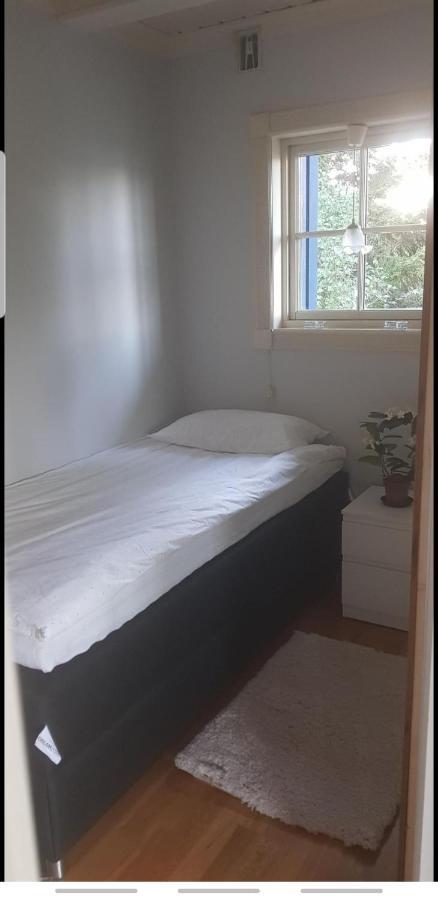 Blue House Brevik Porsgrunn Hotel ภายนอก รูปภาพ